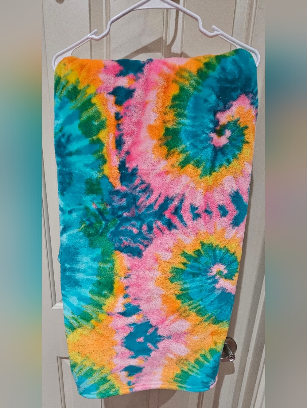 Betsey Johnson Vibrant Tie-Dye Plush Throw Blanket - Multi